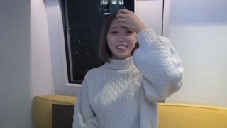 比女人还美的TS人妖米兰白丝被大长屌按倒 最后射了满满一脸